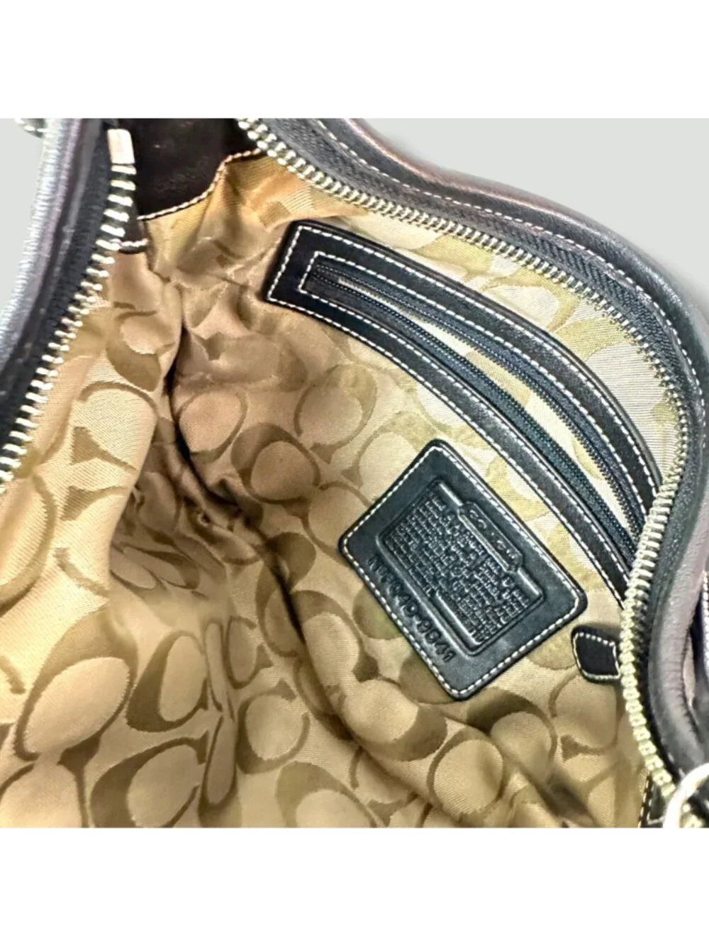 Coach Vintage Mini SoHo Black Leather Hobo Bag With Contrast Stitching & Signatu - Picture 7 of 9